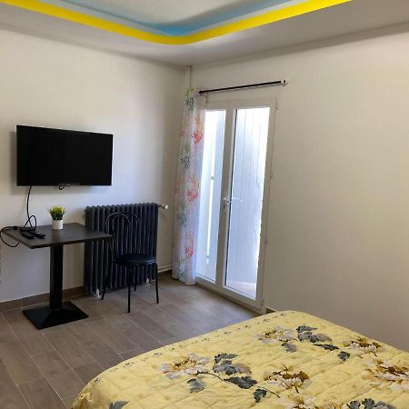 Chambres Pour 1 Ou 2 Personnes Prayssac Exterior photo